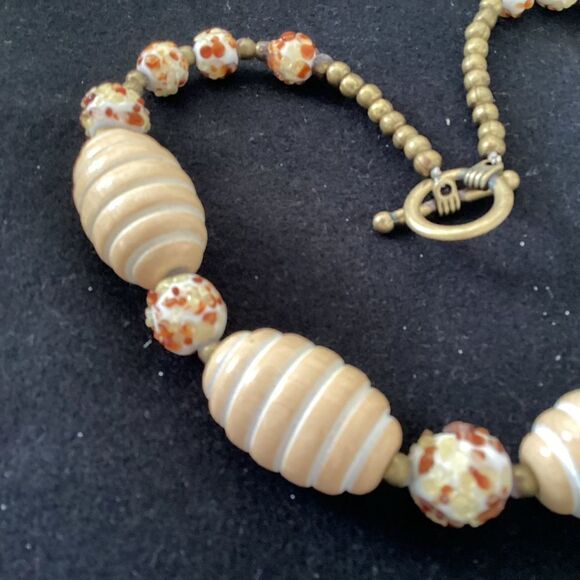 OOAK handmade vintage “beehive” necklace.  J0037 - Picture 5 of 6